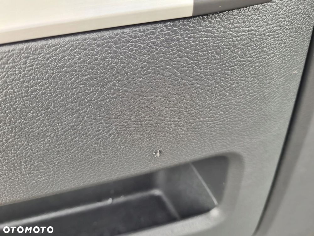 VW T5 T6 MULTIVAN STARTLINE tapicerka boczek lewy środek - 4