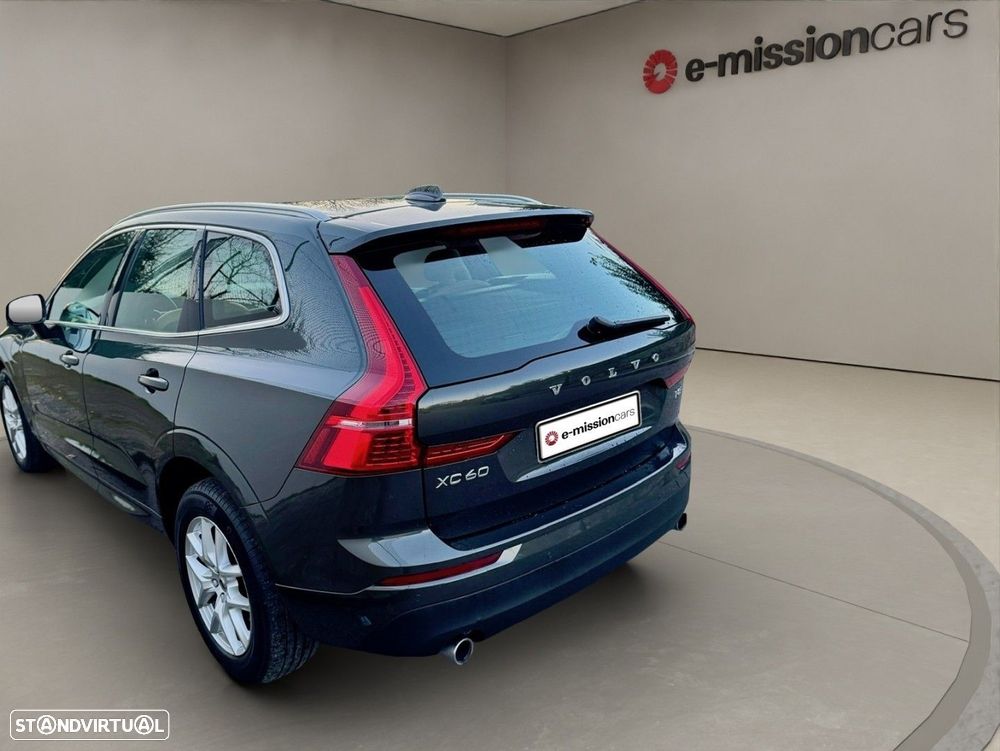 Volvo XC 60 2.0 T8 PHEV Momentum Plus AWD - 2