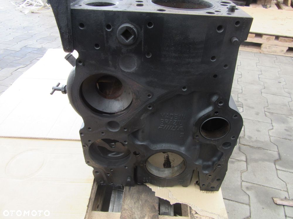 Blok silnika Cummins 6CT8.3 3945442 J944679 Case MX240 - 2