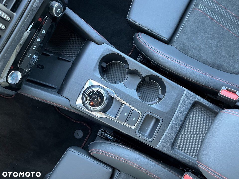Ford Kuga - 24