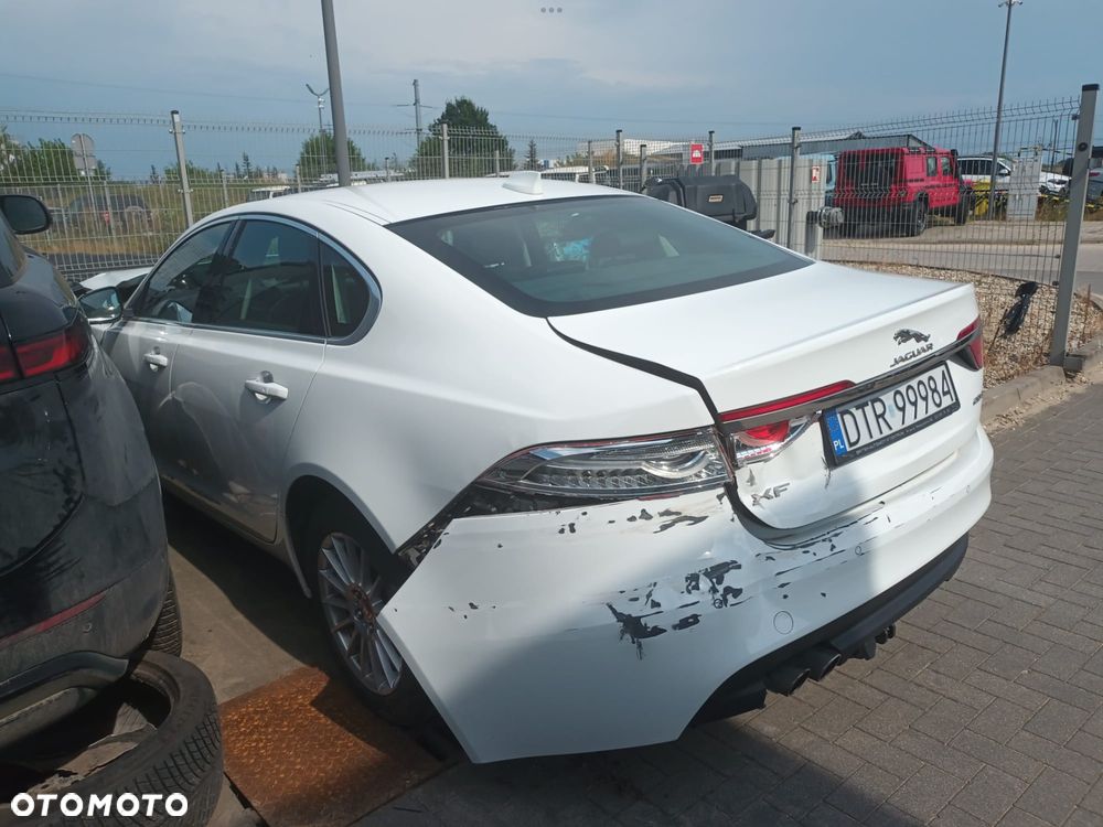 Jaguar XF 2.0 i4D Prestige - 5