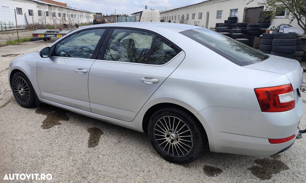 Skoda Octavia 2.0 TDI Green tec Elegance - 8