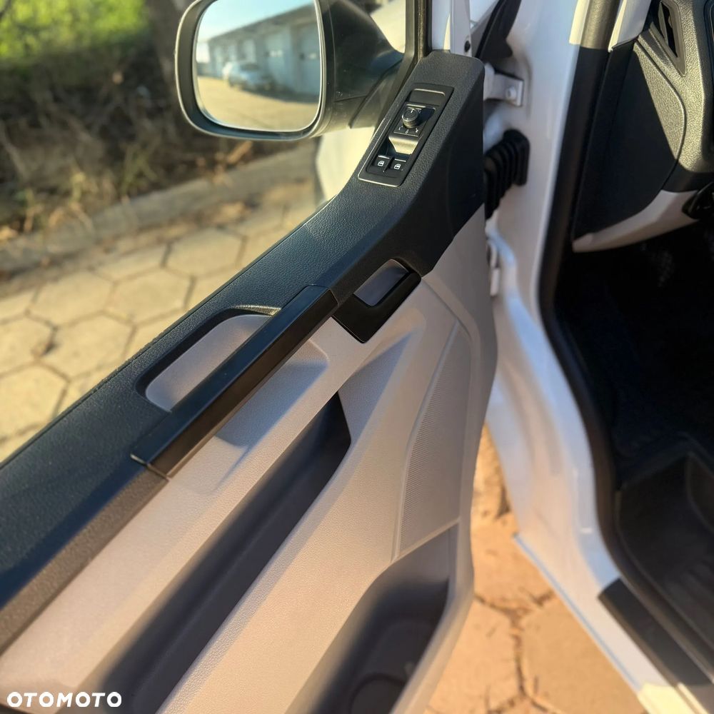 Volkswagen Multivan - 6