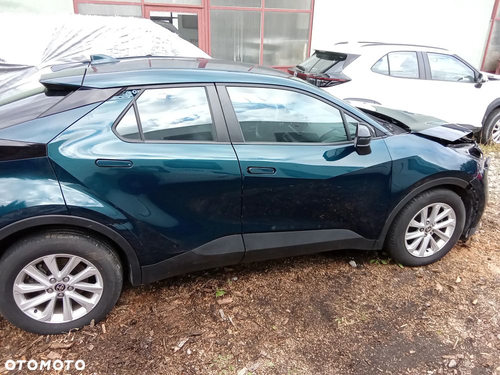 Toyota C-HR Business-Edition - 3