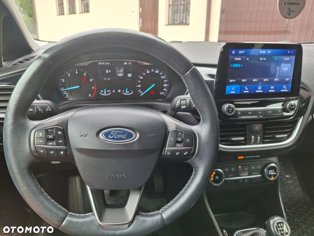 Ford Fiesta 1.0 EcoBoost S&S TITANIUM - 36