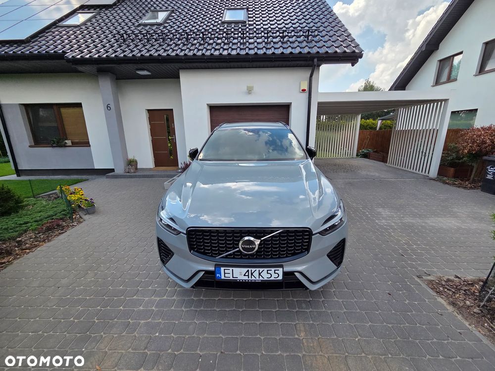 Volvo XC 60 B4 B Plus Dark - 2