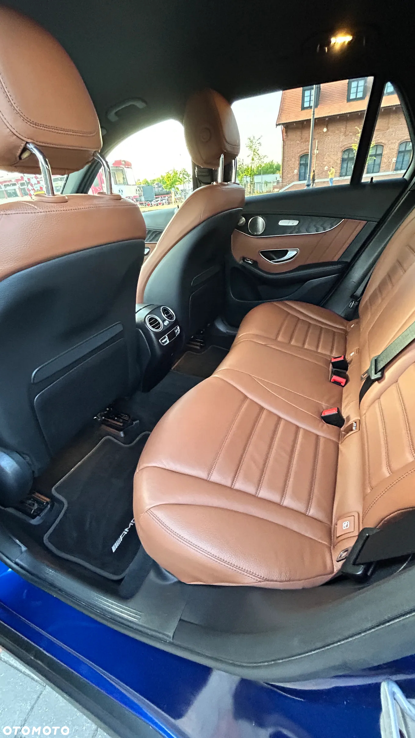 Mercedes-Benz GLC 300 e 4-Matic Business Edition - 28