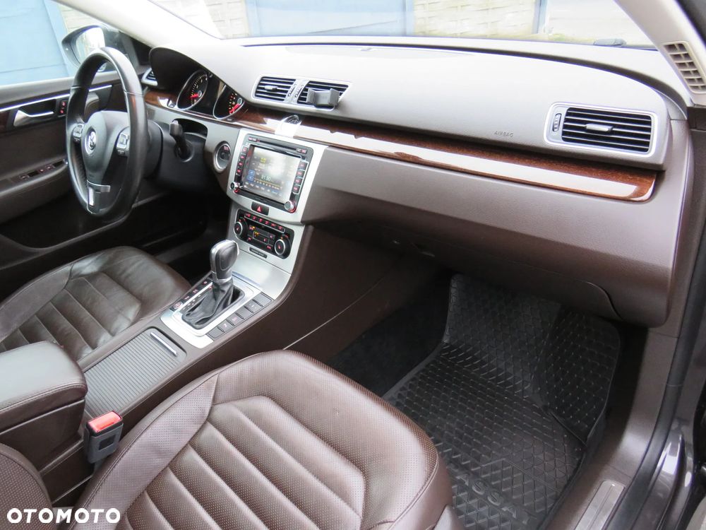 Volkswagen Passat 1.8 TSI Automatik Highline - 34