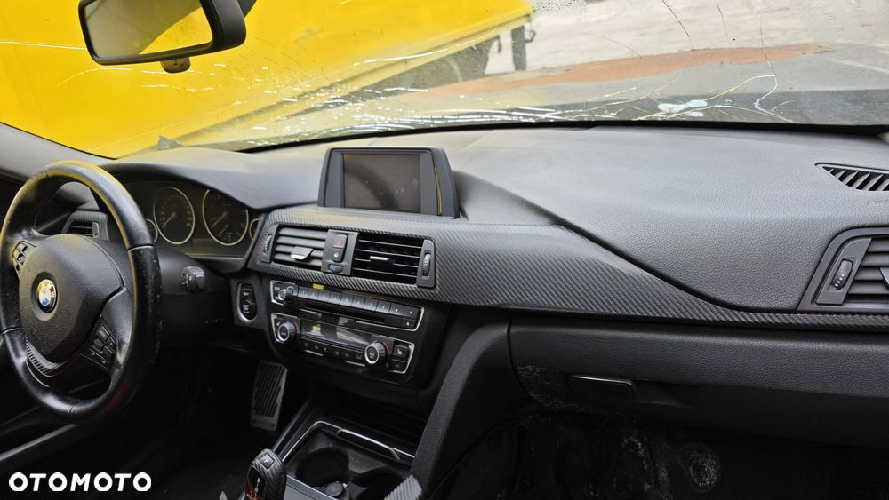 BMW Seria 3 316d - 29