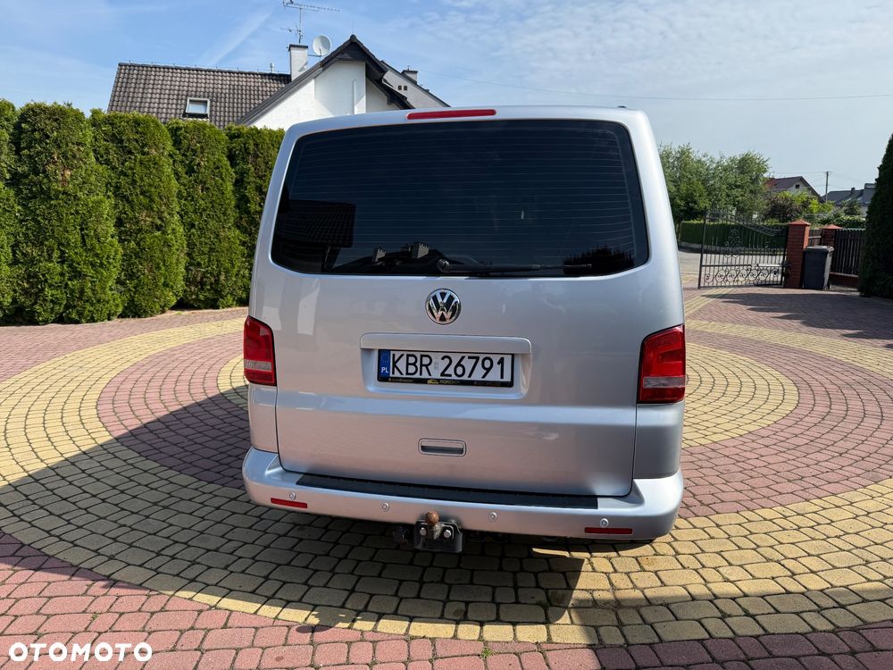 Volkswagen Multivan - 11