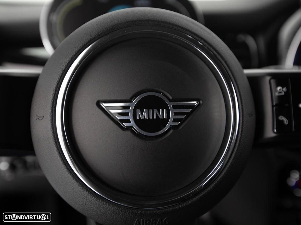 MINI 3 Portas Cooper SE Essential - 17