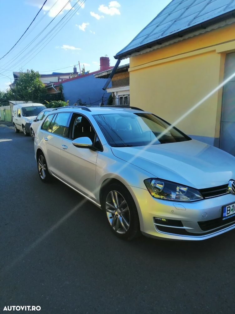 Volkswagen Golf - 1
