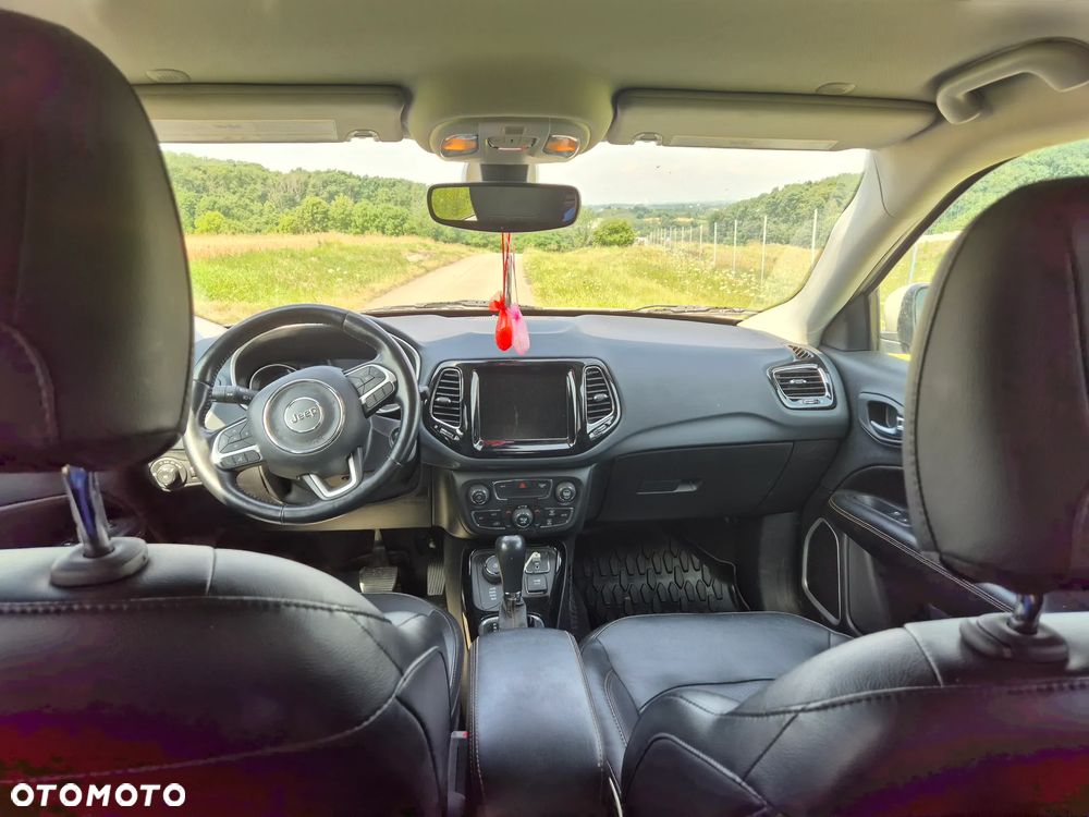 Jeep Compass - 8