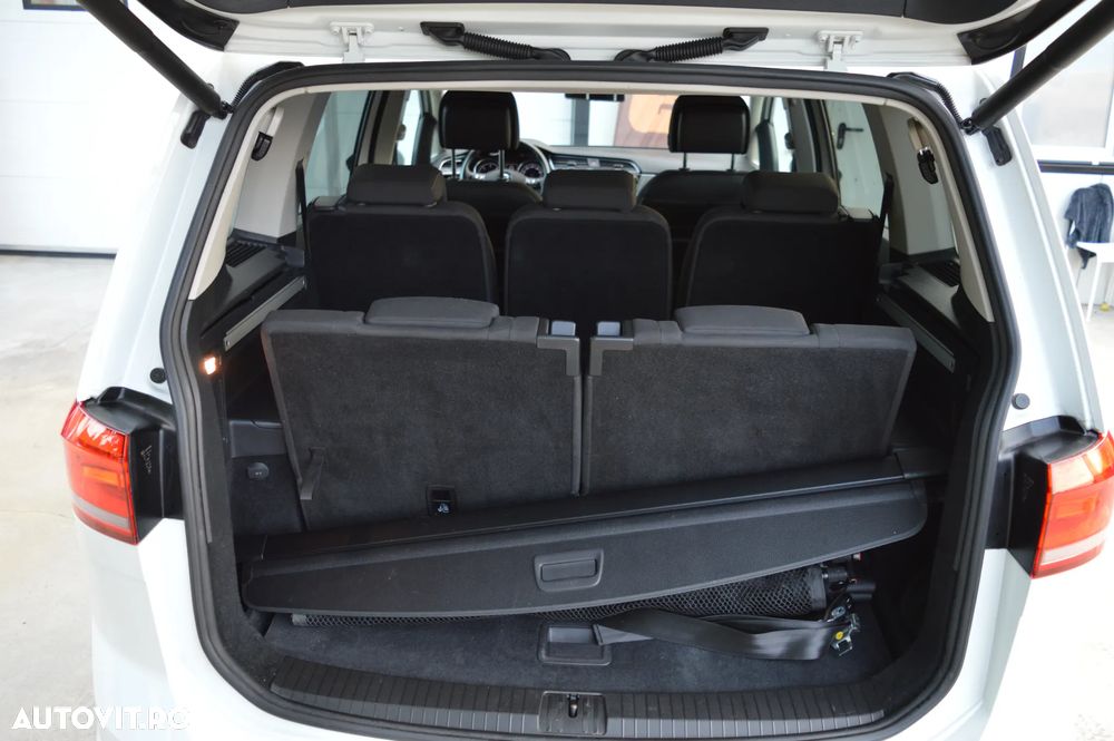Volkswagen Touran 2.0 TDI SCR Highline - 18