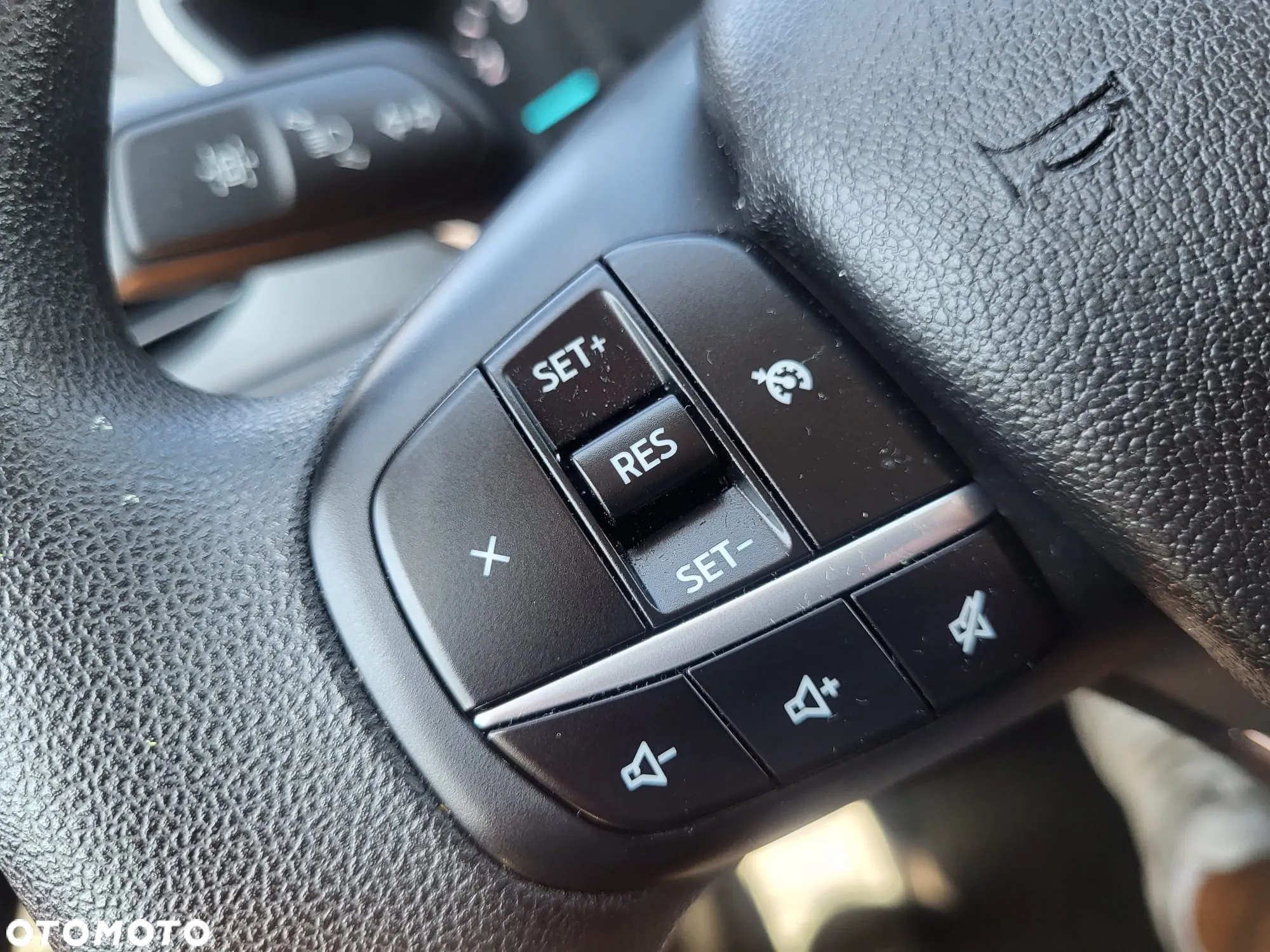 Ford Kuga - 24