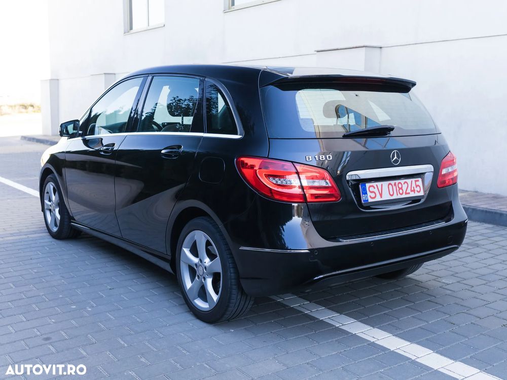 Mercedes-Benz B 180 7G-DCT - 12