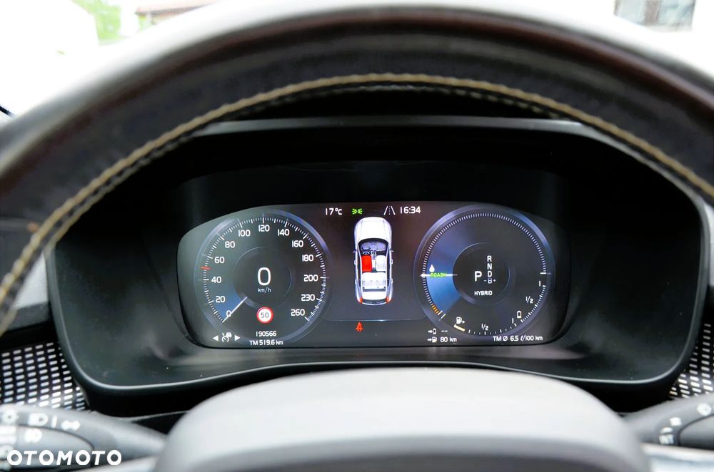 Volvo XC 40 T5 Plug-In Hybrid R-Design - 19