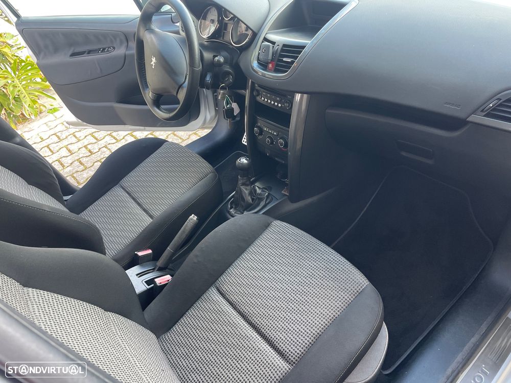 Peugeot 207 1.4 HDi Sport - 29