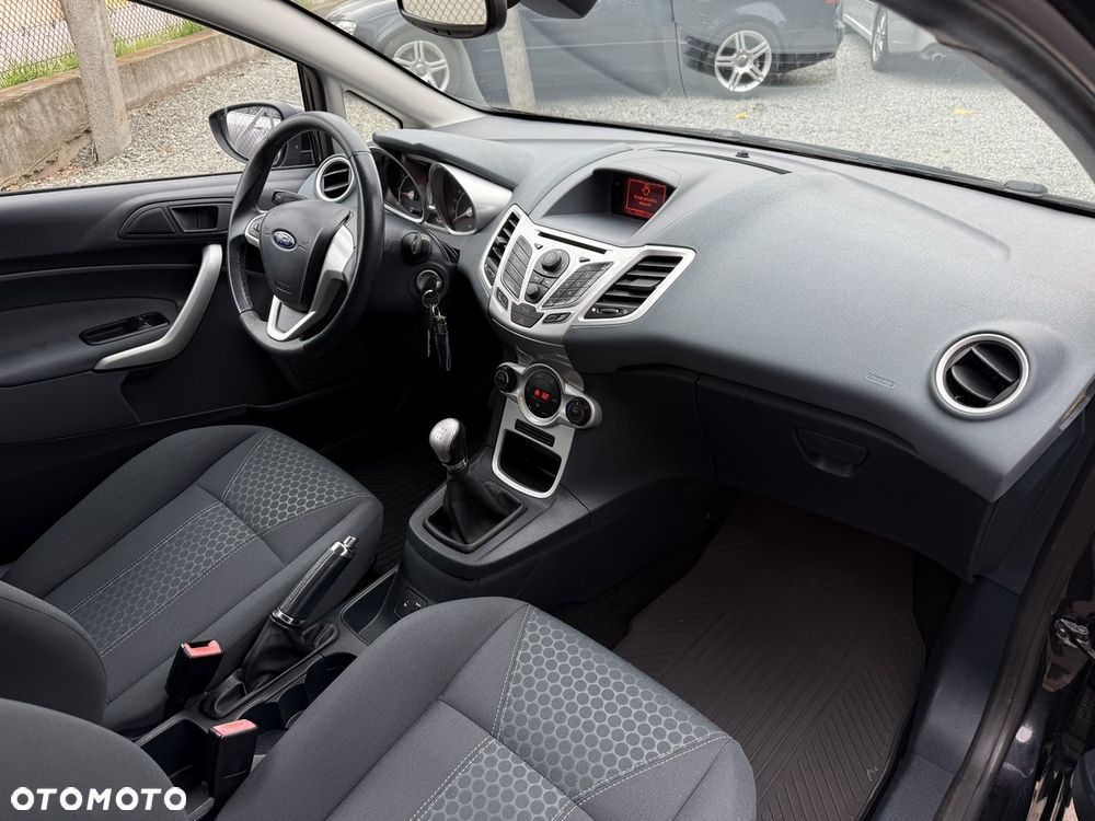 Ford Fiesta 1.25 Titanium - 21