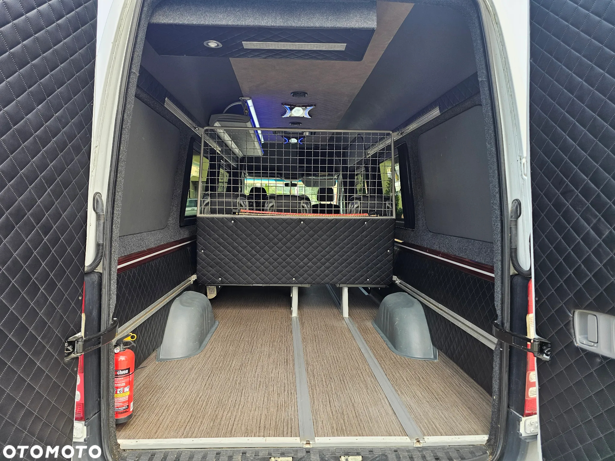 Mercedes-Benz Sprinter - 17