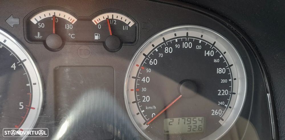 VW Golf Variant 1.9 TDi Confl AC - 8