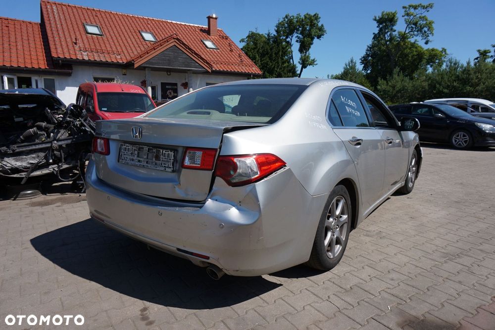 HONDA ACCORD VIII SEDAN 2008 NH743M 2.0 16V R20A3 156KM SREBRNY na części - 5