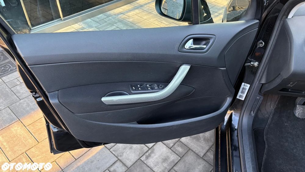Peugeot 308 1.6 Trendy Navtech - 13