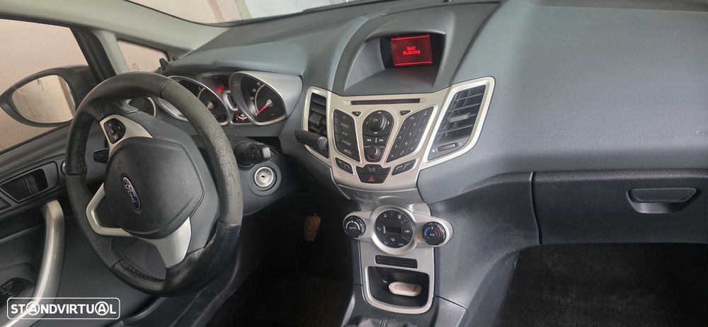 Ford Fiesta - 9