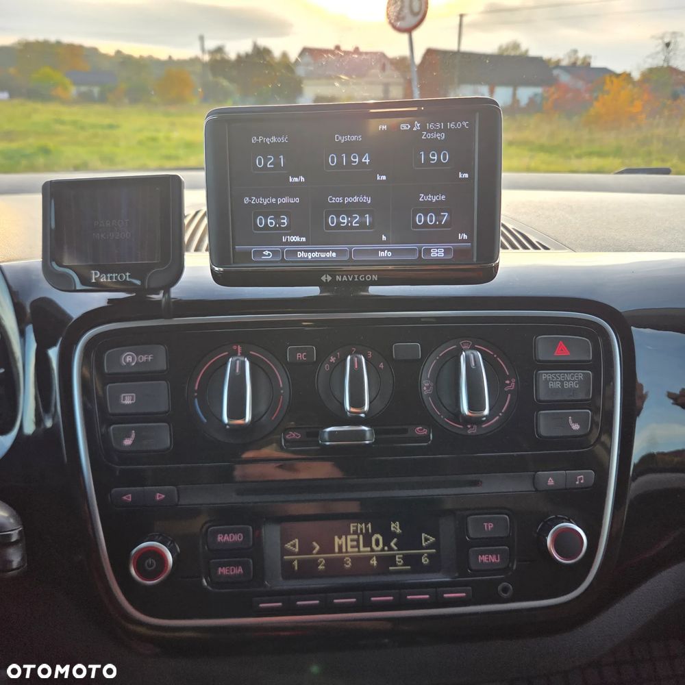 Volkswagen up! - 14