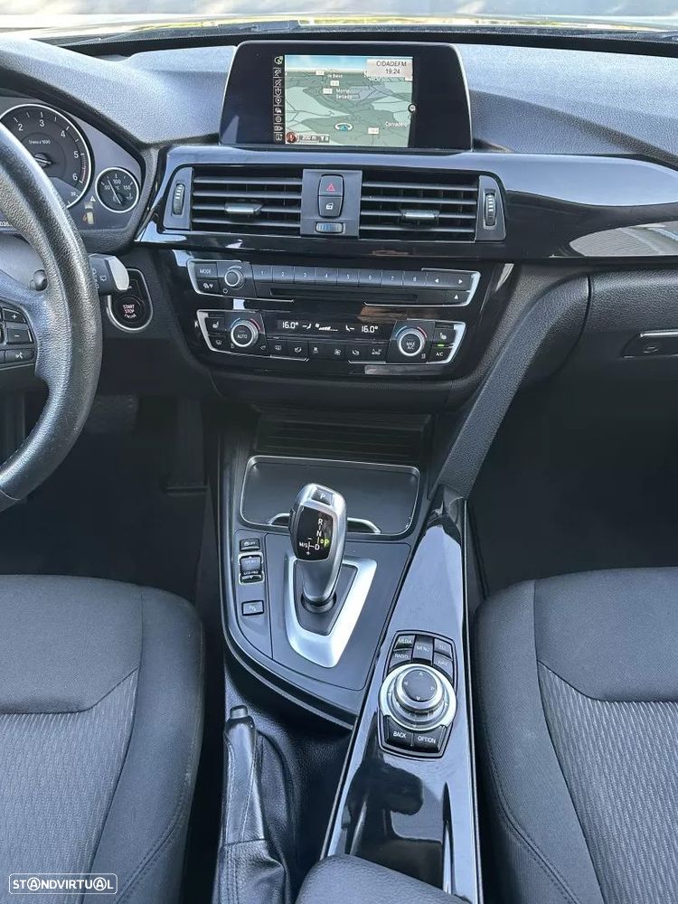 BMW 320 d Line Sport Auto - 41
