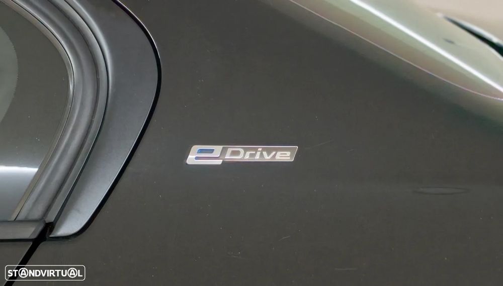 BMW 330 e iPerformance Advantage - 6