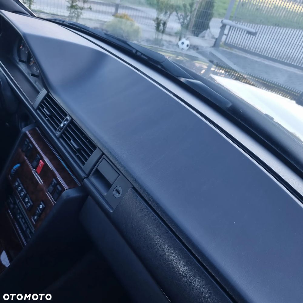 Mercedes-Benz W124 (1984-1993) - 17