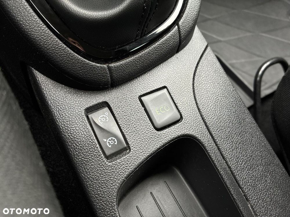 Renault Clio 0.9 TCe Limited - 19