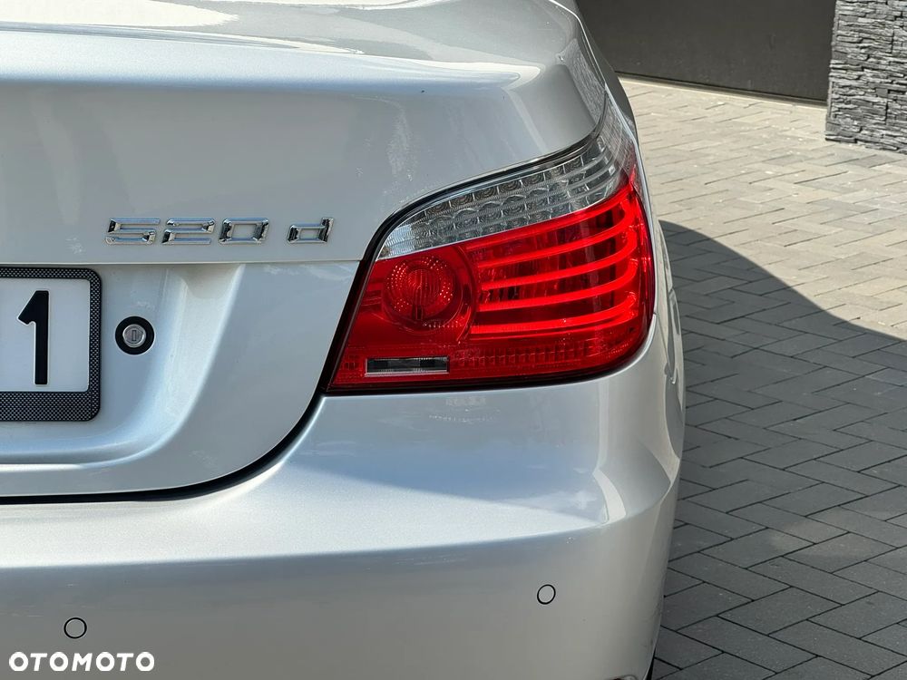 BMW Seria 5 520d Edition Exclusive - 22
