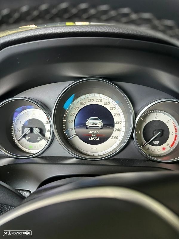 Mercedes-Benz E 220 - 2