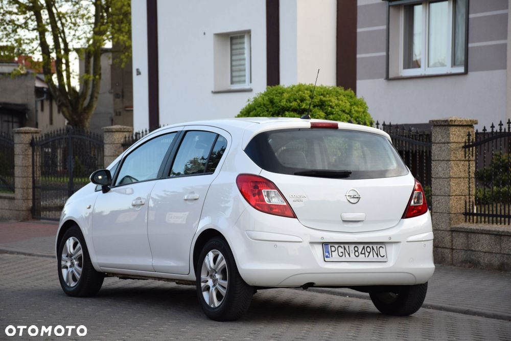Opel Corsa 1.4 16V Edition - 8