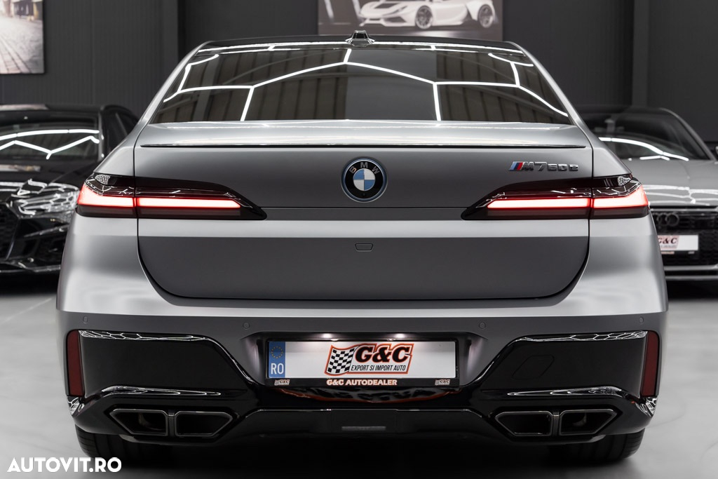 BMW M7 M760e xDrive AT PHEV - 24