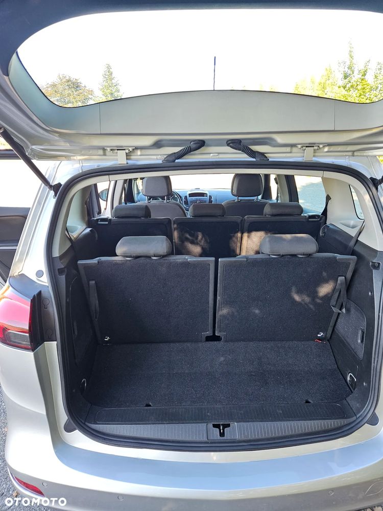 Opel Zafira - 36