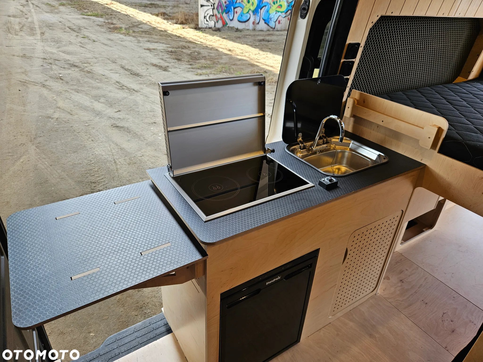 Volkswagen CRAFTER L2H2 Campervan - 3