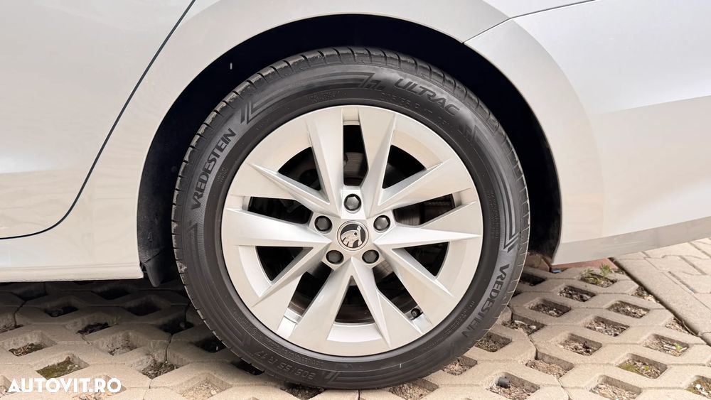 Skoda Octavia 2.0 TDI DSG Ambition - 13