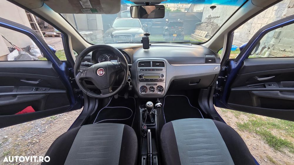 Fiat Grande Punto - 8