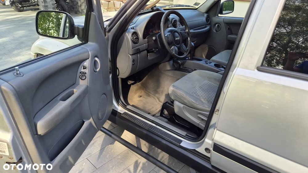 Jeep Liberty - 7