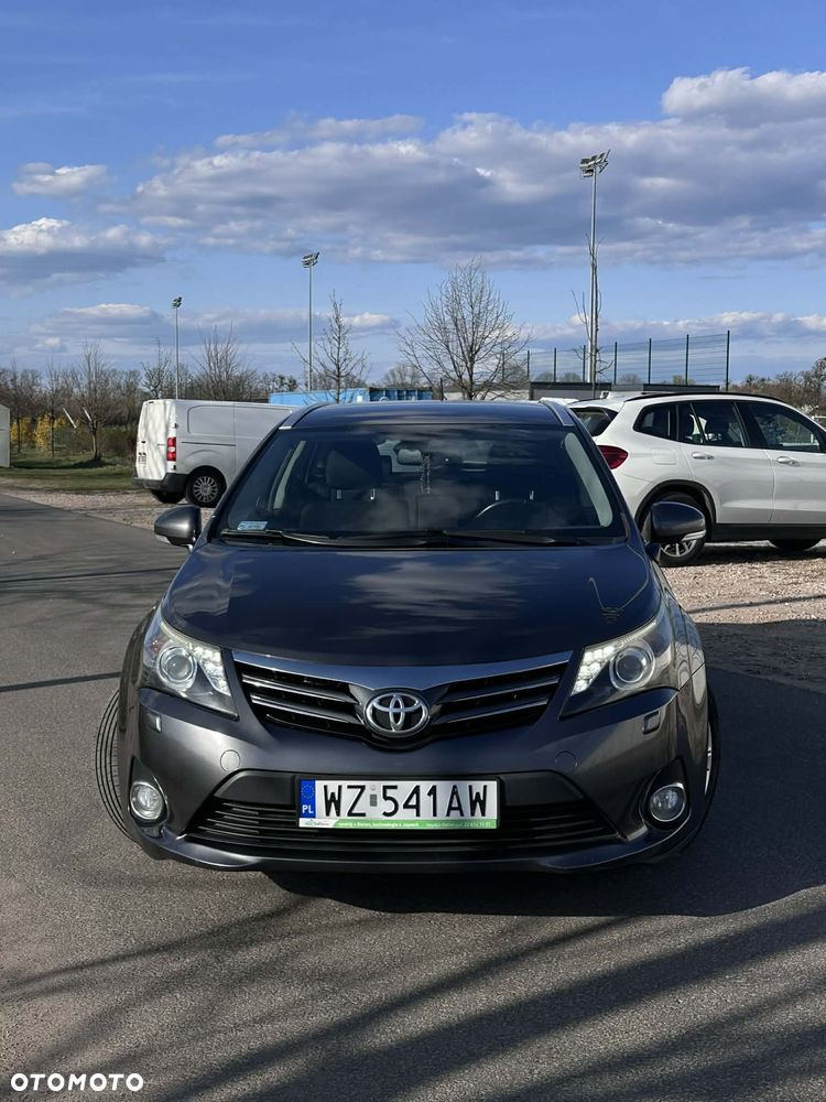 Toyota Avensis 2.0 D-4D Premium - 3
