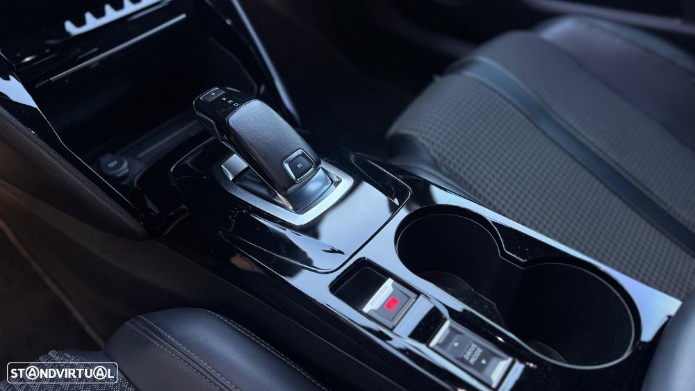 Peugeot 2008 1.2 PureTech GT Pack EAT8 - 16