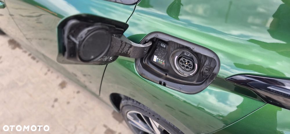 Peugeot 308 1.6 Hybrid PHEV Active Pack EAT8 - 32