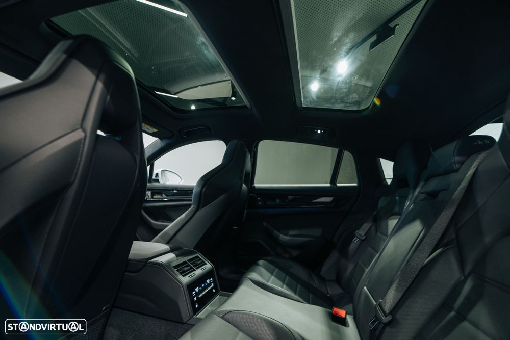 Porsche Panamera 4 E-Hybrid - 14