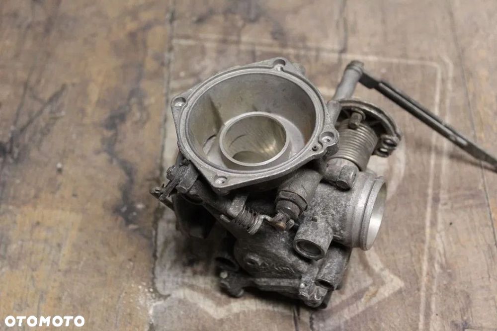 Gaźnik pływak KEIHIN Dawca Części Honda Magna - 2