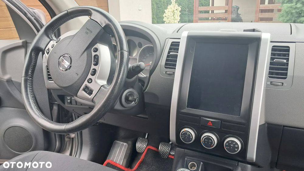 Nissan X-Trail 2.0 dCi 4x4 DPF LE - 20