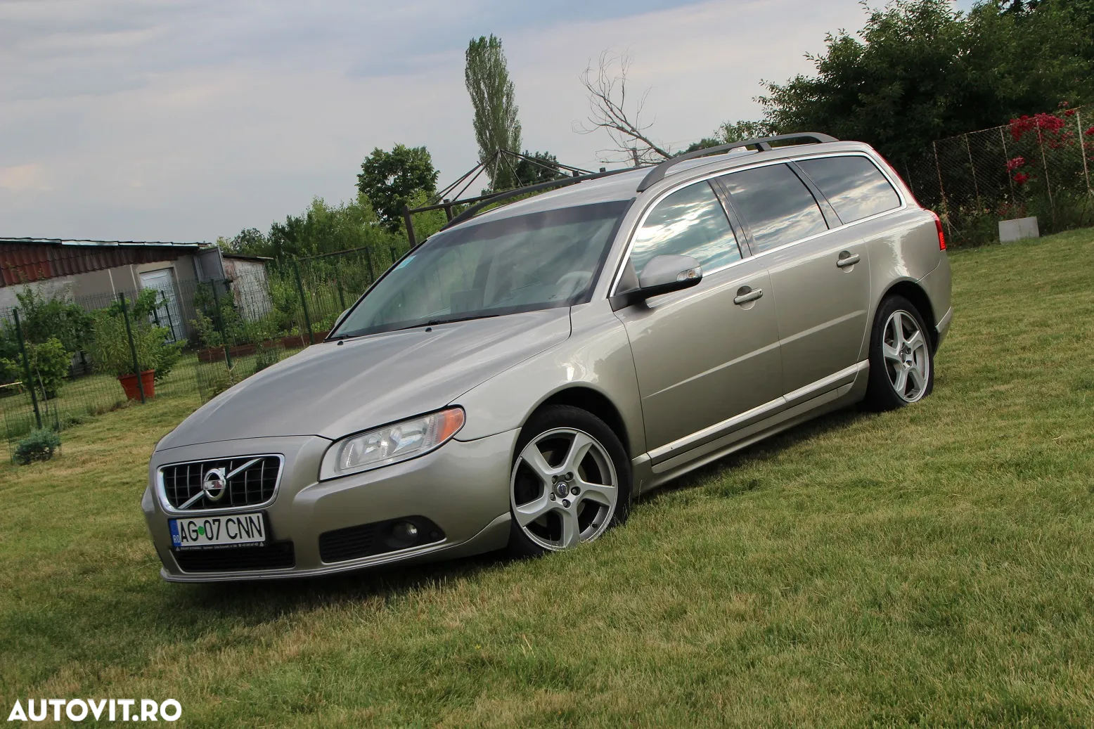 Volvo V70 D2 Summum - 2