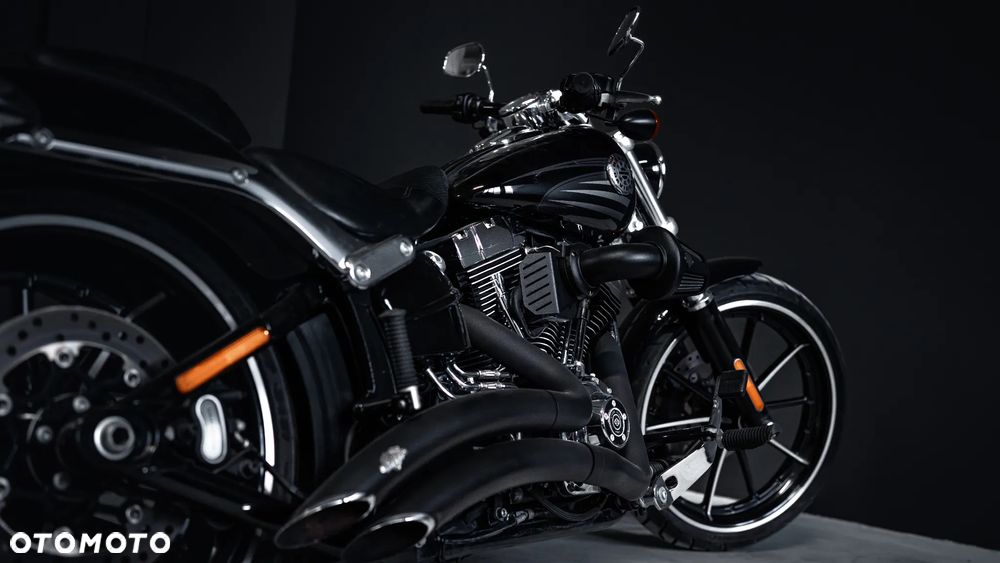Harley-Davidson Softail Breakout - 5